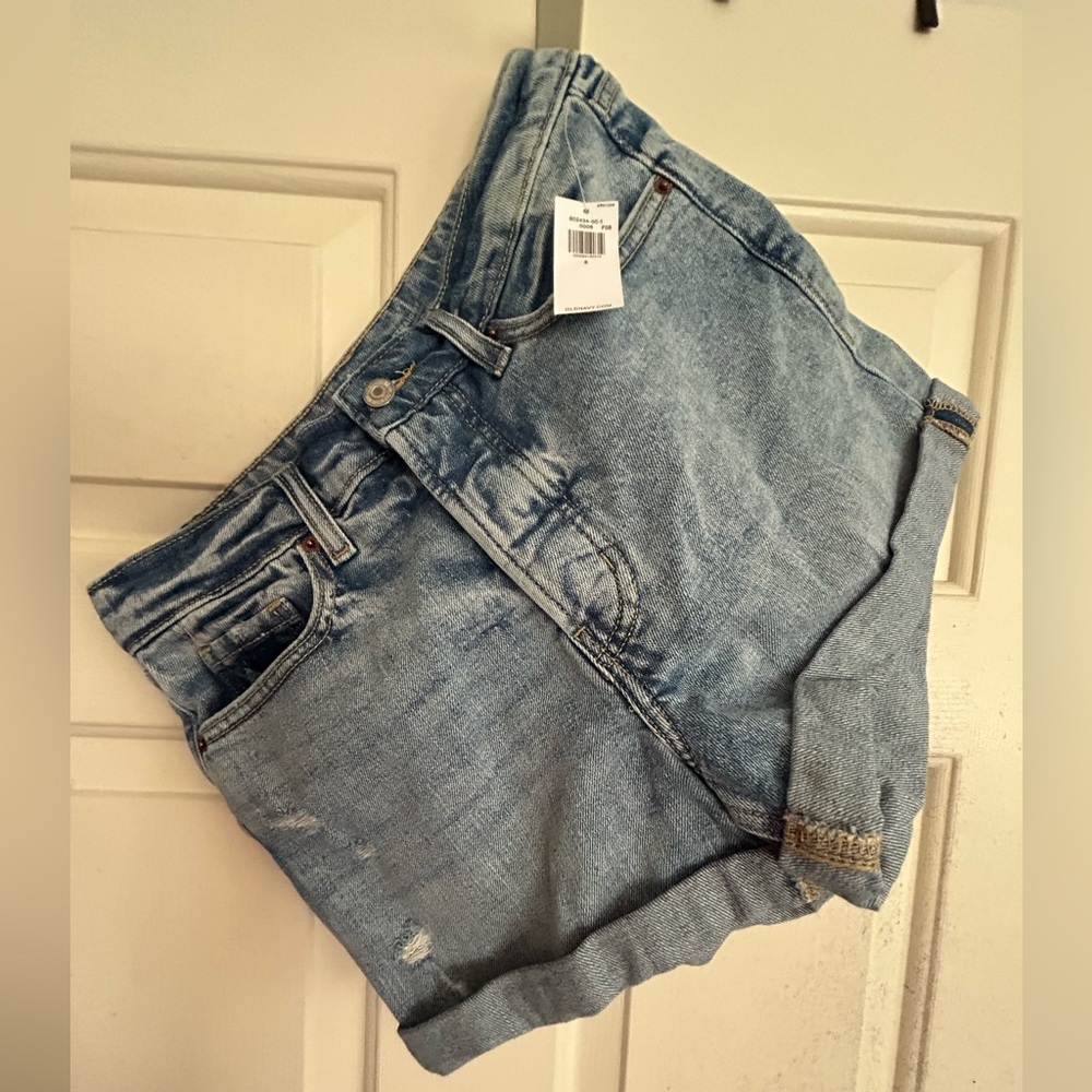 * New Old Navy Jean Shorts Distressed SZ 6 *